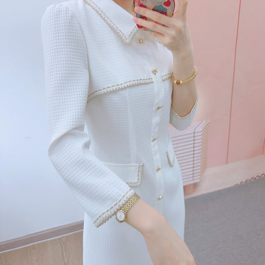 Dame Elegant Blazer-Kjole med struktureret design og smykkeknapdetaljer Stilla