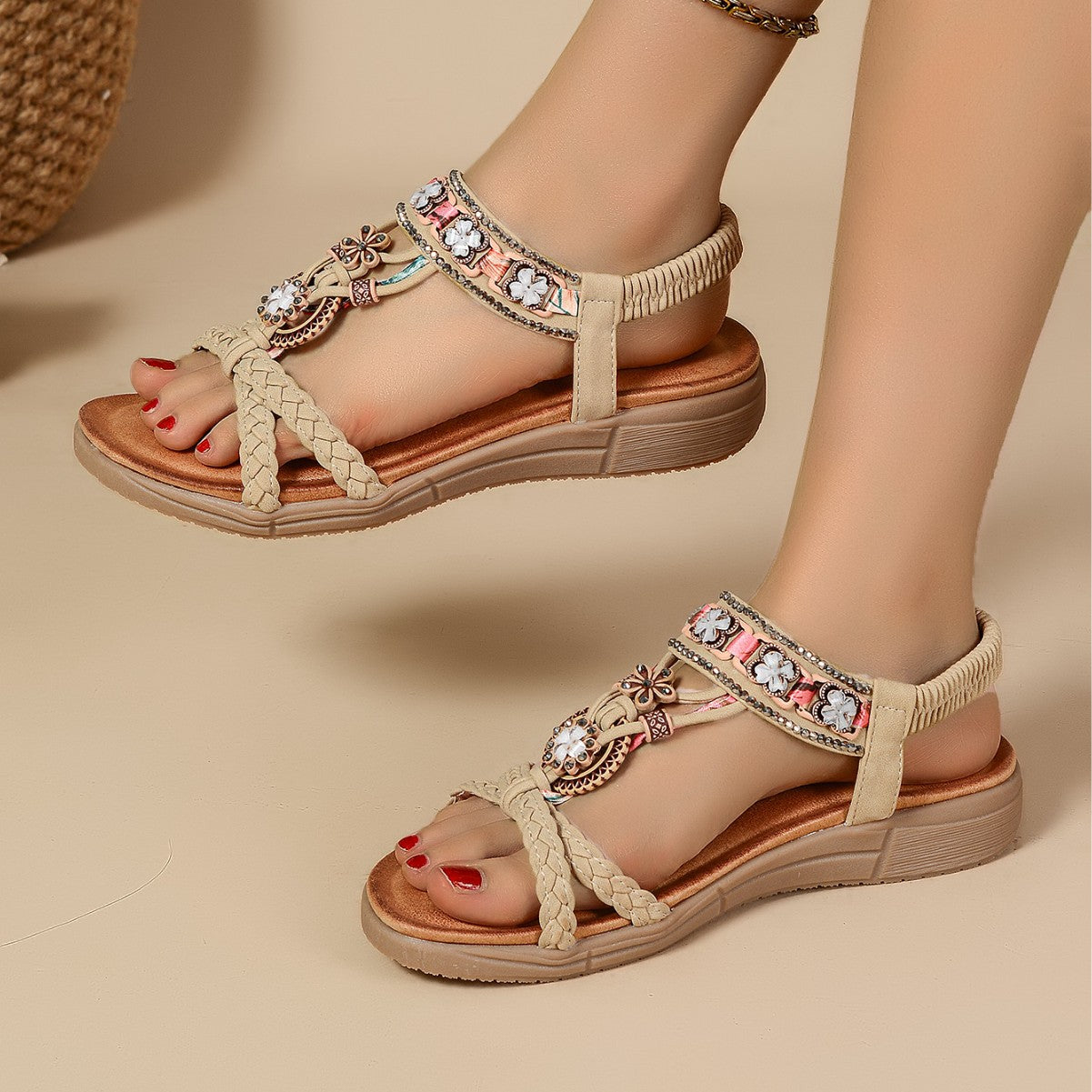 Dame Dekorative Sommer sandaler med elastisk rem og smykkedetaljer Stilla