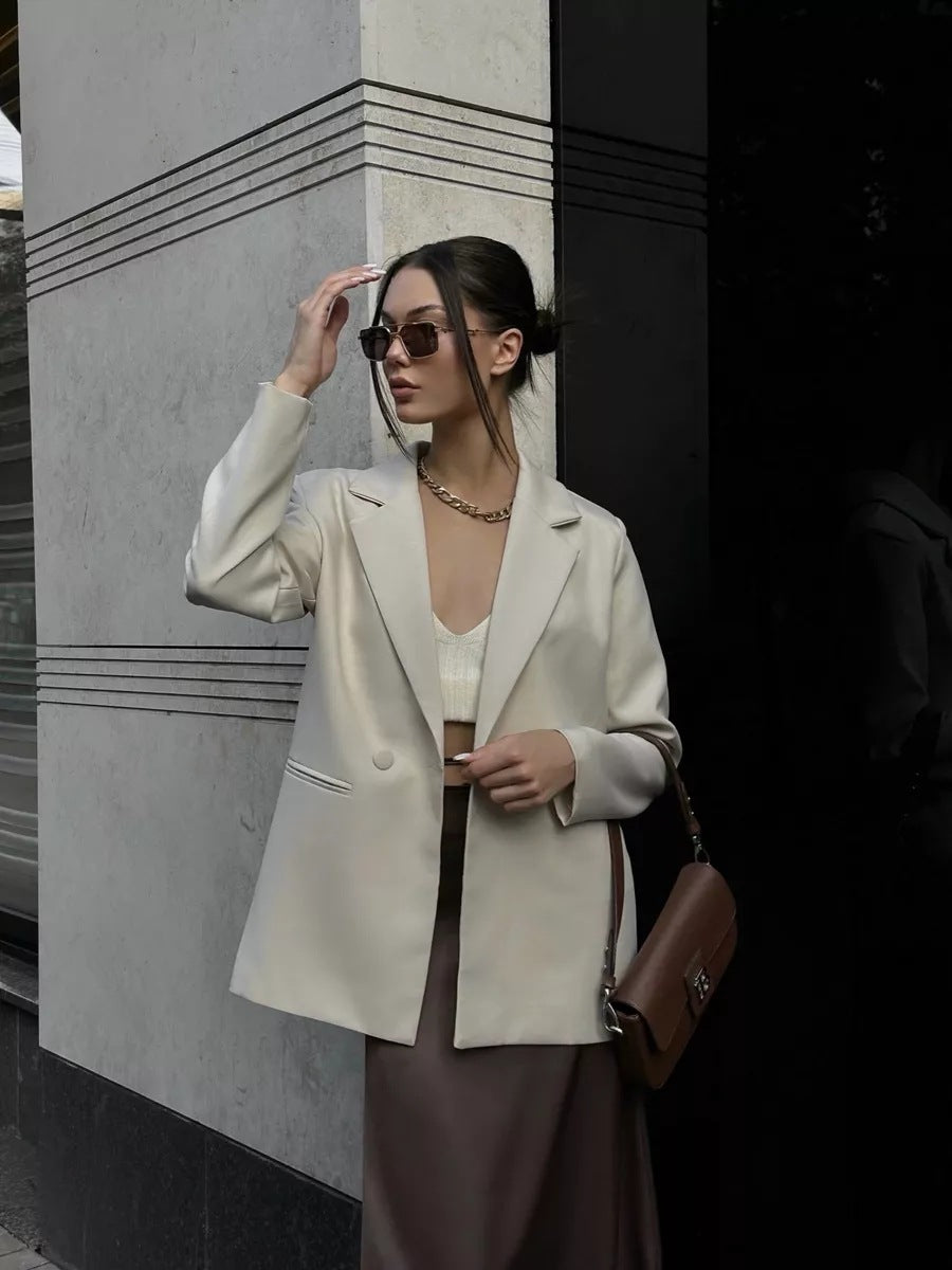 Dame elegant dobbeltrækket blazer med praktiske lommer og afslappet snit Stilla