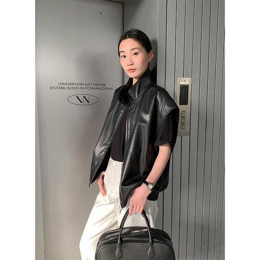 Dame afslappet kunstlæderveste med høj krave og sidelommer med lynlås Stilla