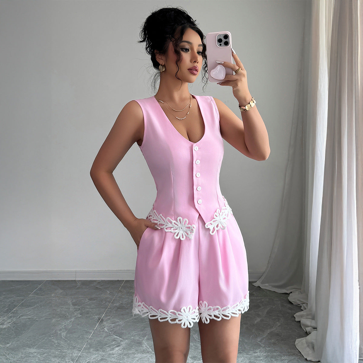 Damer elegant Jumpsuit med florale applikationer Stilla