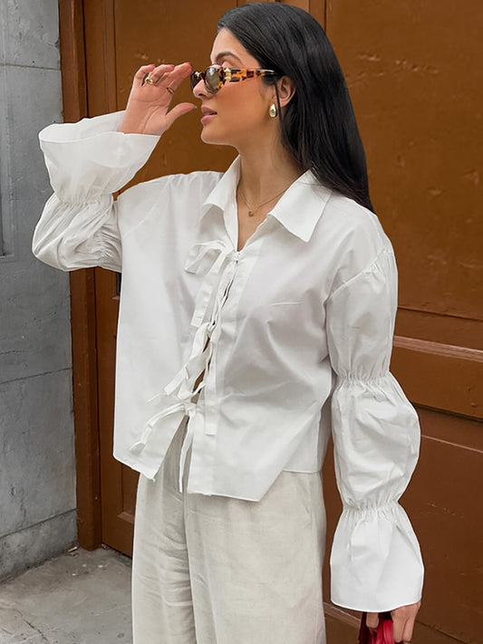 Dame elegant bluse med ruffle detaljer og legende snoretræk Stilla