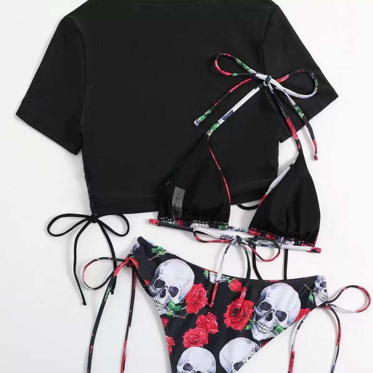 Dame Crop-Top og Bikini-Bukser Sæt med iøjnefaldende Design Stilla