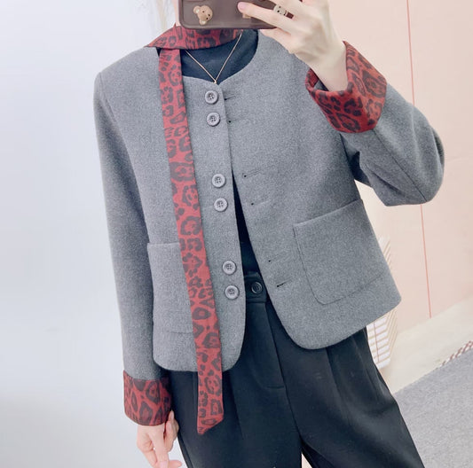 Dame elegant blazerjakke med dekorativt mønster og kvalitetsdetaljer Stilla