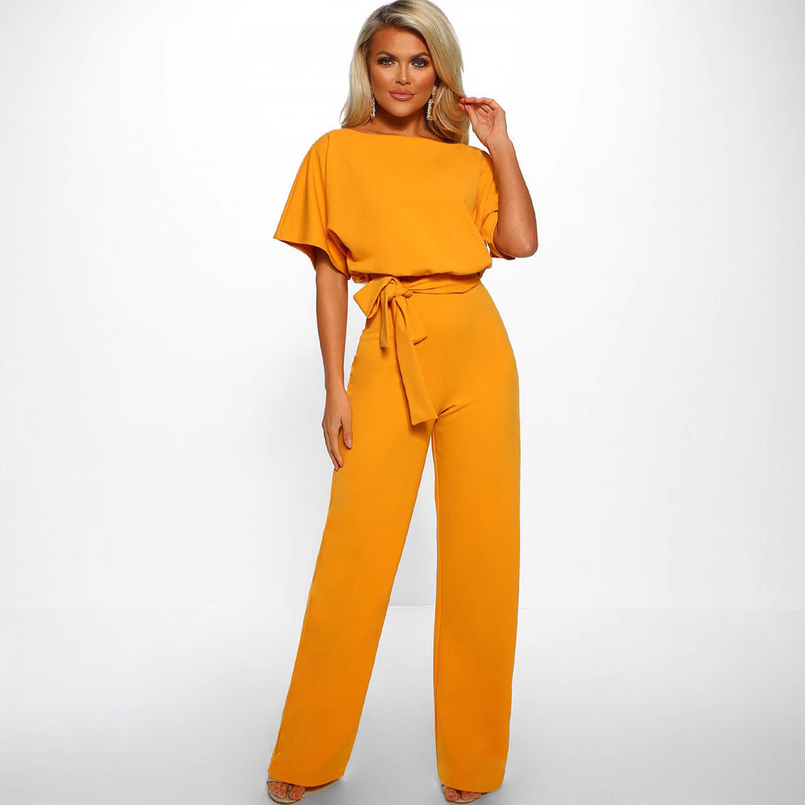 Dame bredbenet jumpsuit med stilfuld bindebælte Stilla