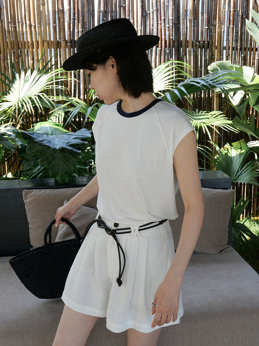 Dame afslappet kortærmet overdel med moderne ribdesign og komfortabel pasform Stilla