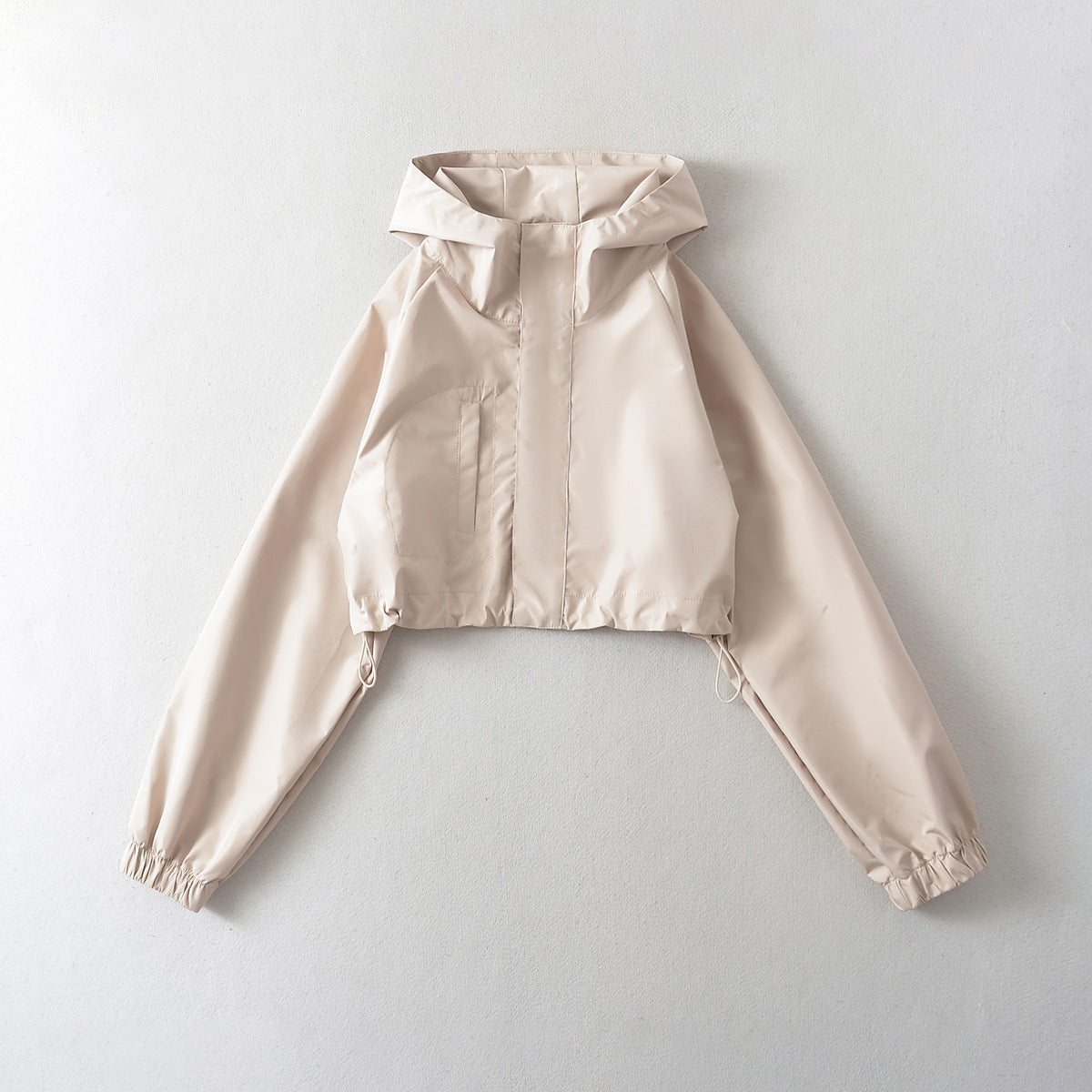 Dame cropped vindjakke med justerbar snor og høj krave Stilla