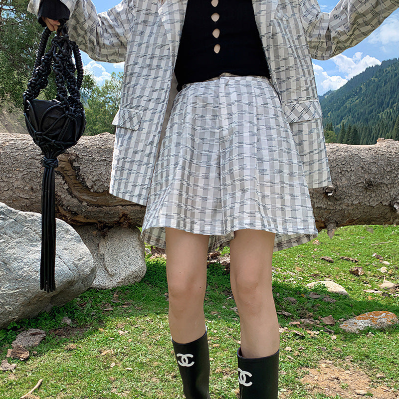 Dame cropped skjorte med lange ærmer og klassisk krave Stilla