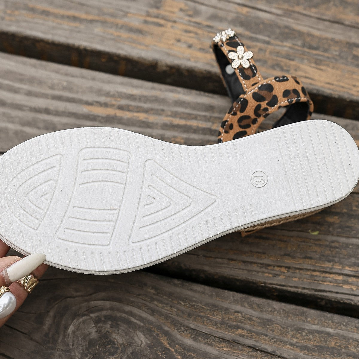 Dame Elegant kilehælsandaler med blomsterdekor og moderigtigt leopardmønster Stilla