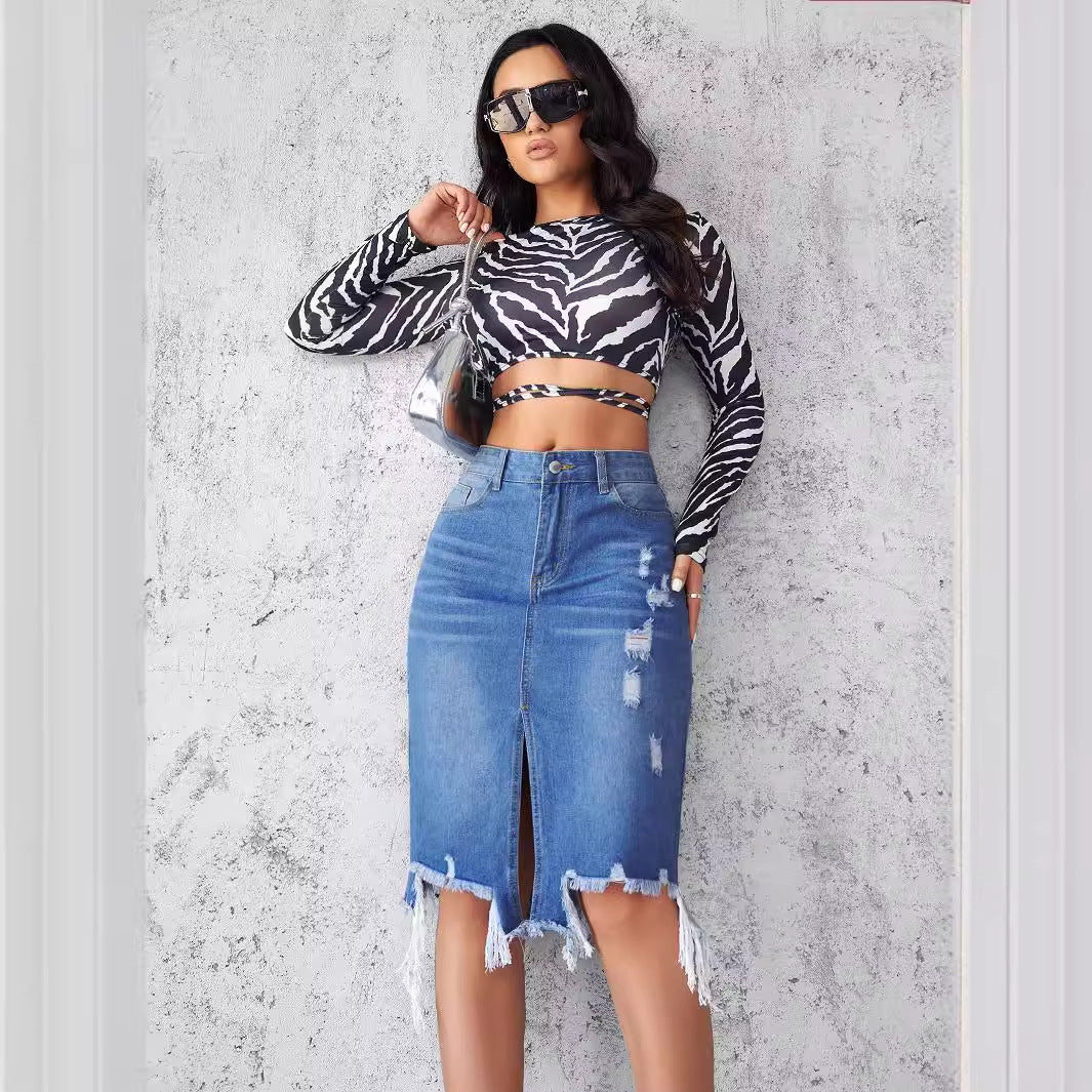 Dame denim-nederdel med frynset kanter og utraditionelt designelement Stilla