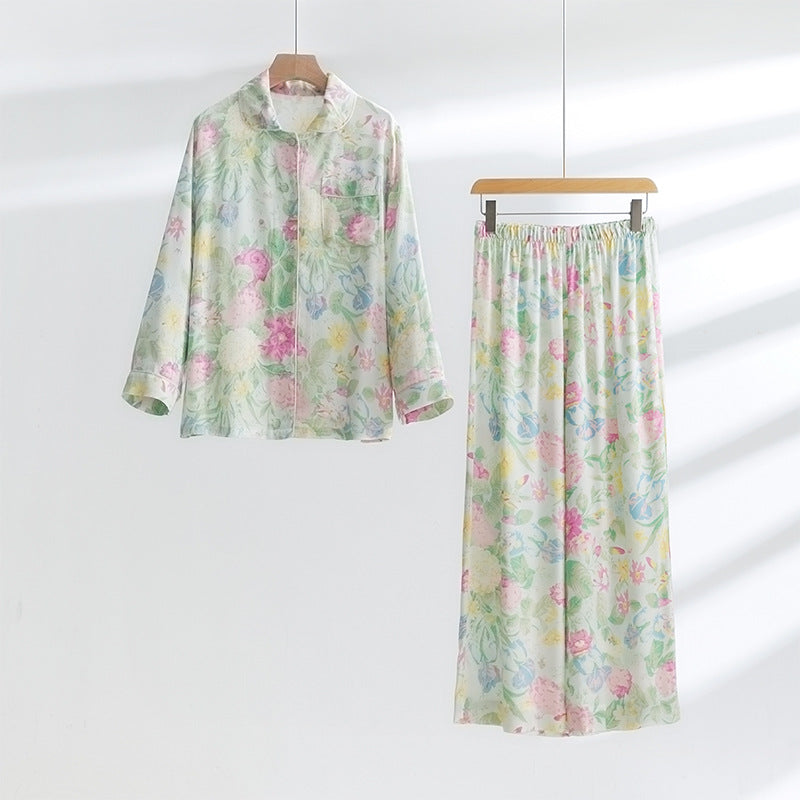 Dame komfortabel natdragtsæt med elegant blomsterdesign og fin struktur Stilla