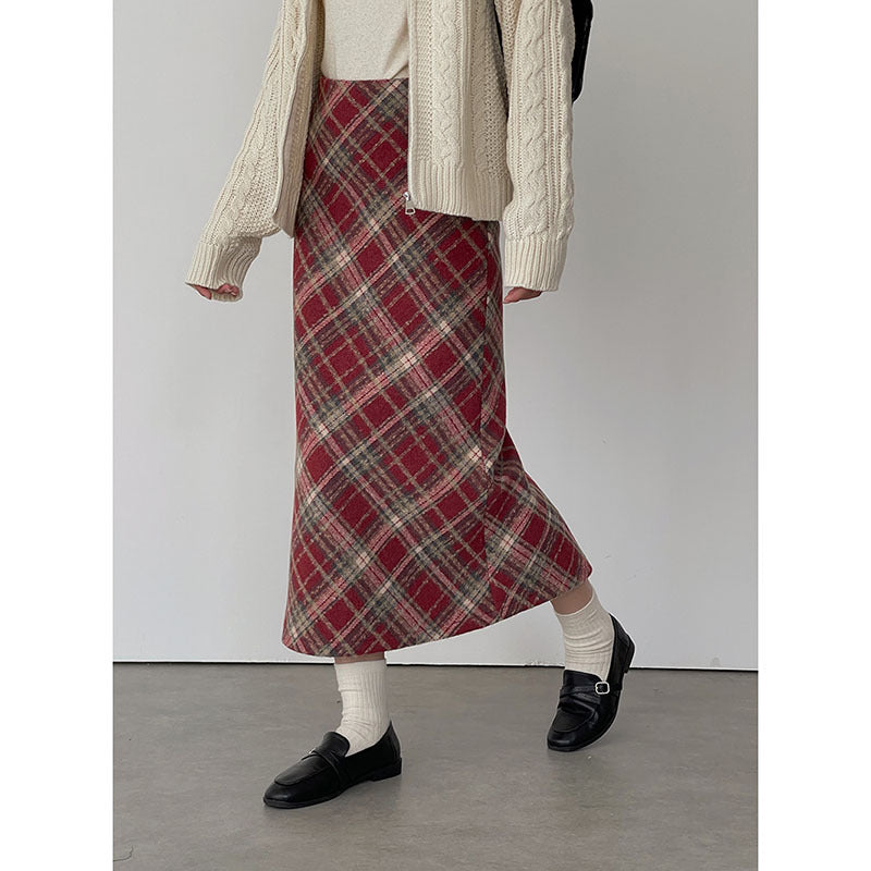 Dame afslappet maxiskørt med ternet design og asymmetrisk snit Stilla