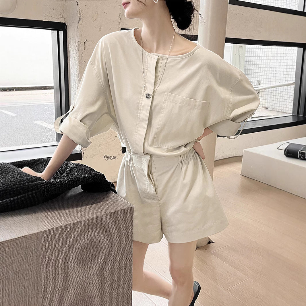 Dame afslappet skjortebluse med taljeret snit og praktisk brystlomme Stilla