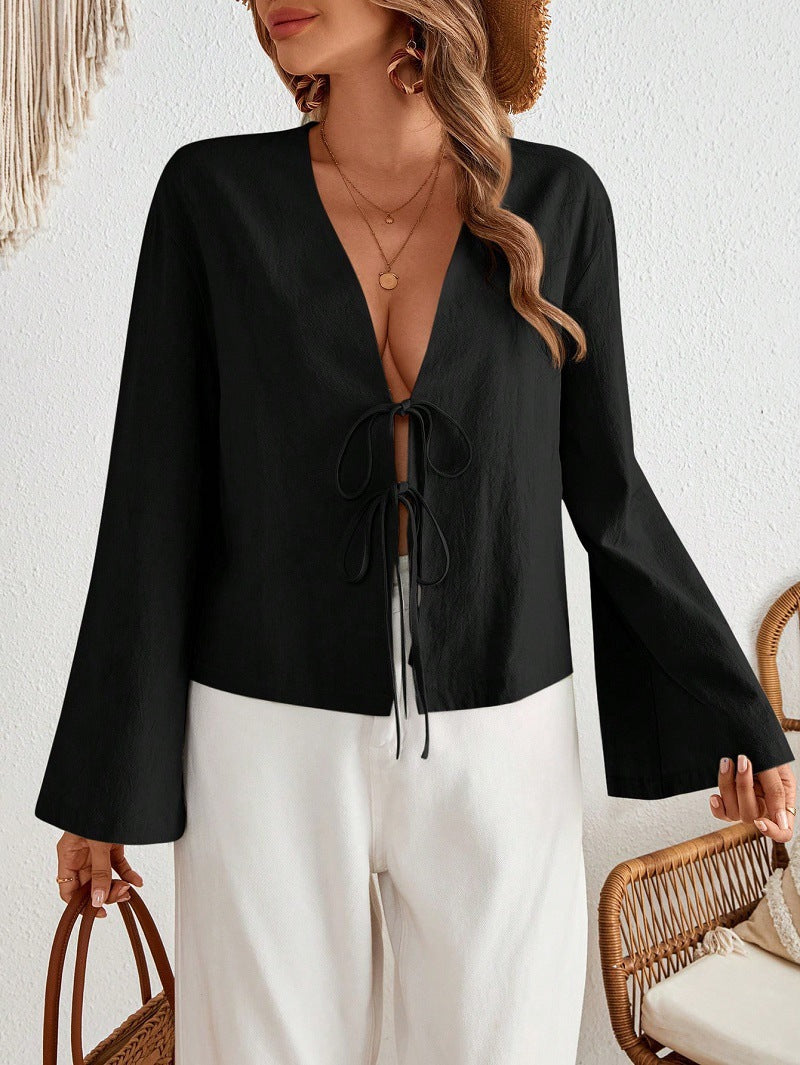 Dame afslappet skjortejakke med dyb V-hals og sløjfe lukning Stilla