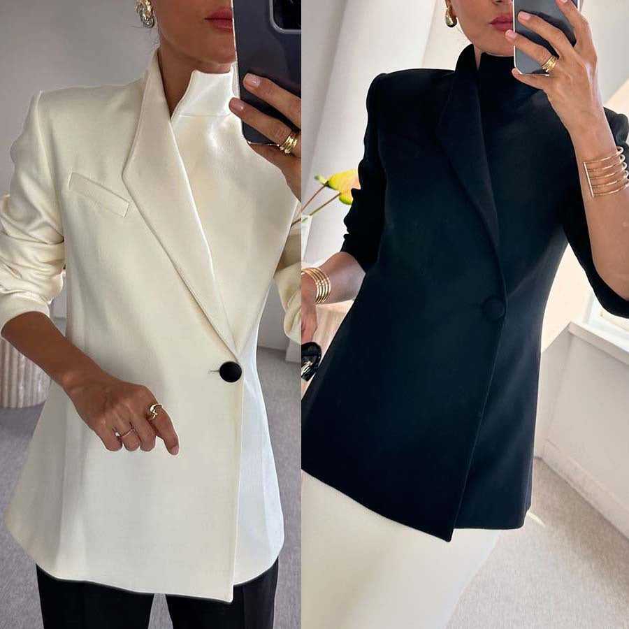 Dame Elegant Blazer med højhalset design og raffinerede detaljer Stiila