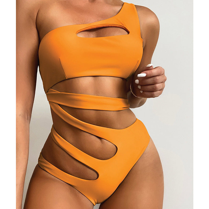 Dame Cut-Out bikini med asymmetrisk design og sexy stropdetaljer Stilla