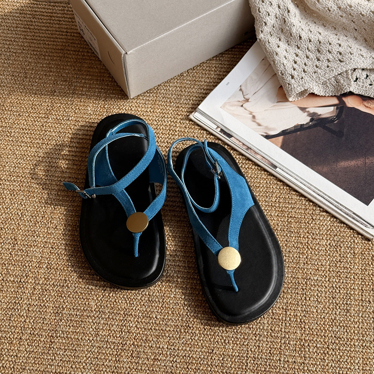 Dame Casual Chic Tanga Sandaler med stilfuld ankelrem Stilla