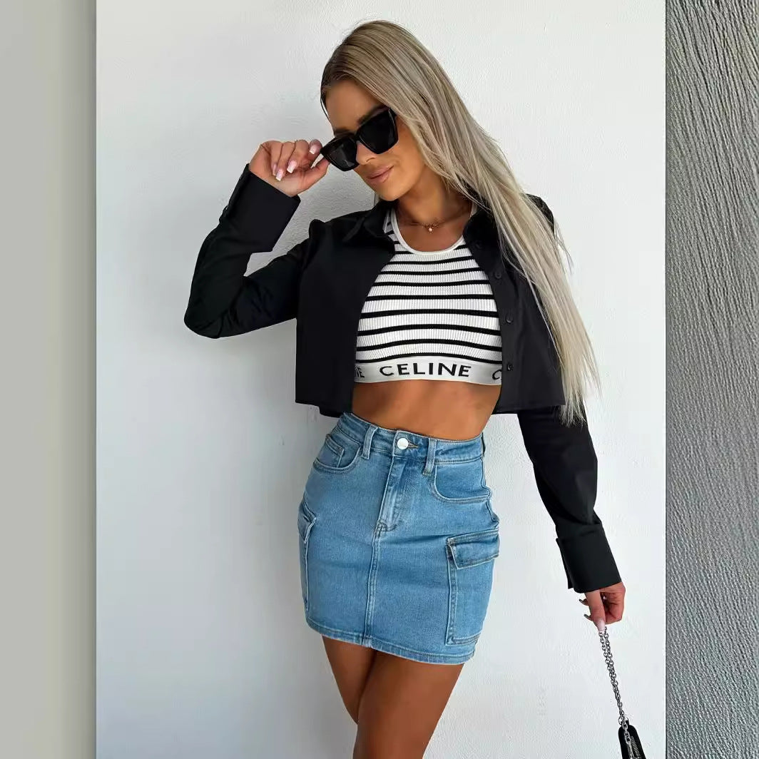 Dame cropped bluse med elegant krave og skinnende finish Stilla