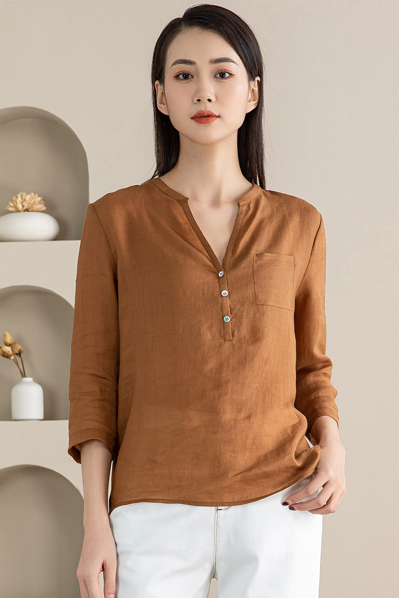 Dame afslappet linnedbluse med knapliste og praktisk brystlomme Stilla