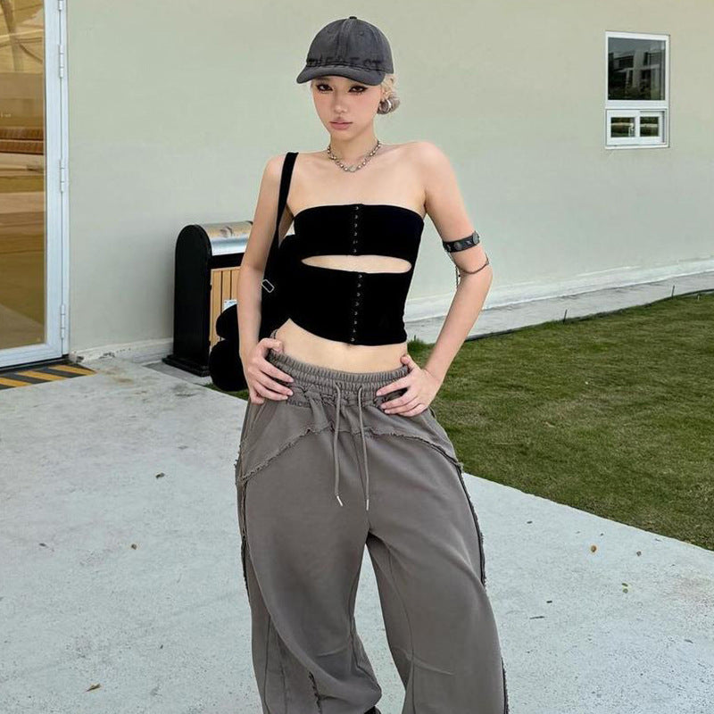 Dame Crop-top med raffineret knapdetalje og frækt design Stilla