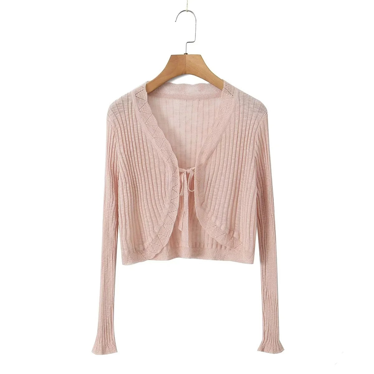 Dame cropped strikjakke med fint ribdesign og sarte spidsdetaljer Stilla