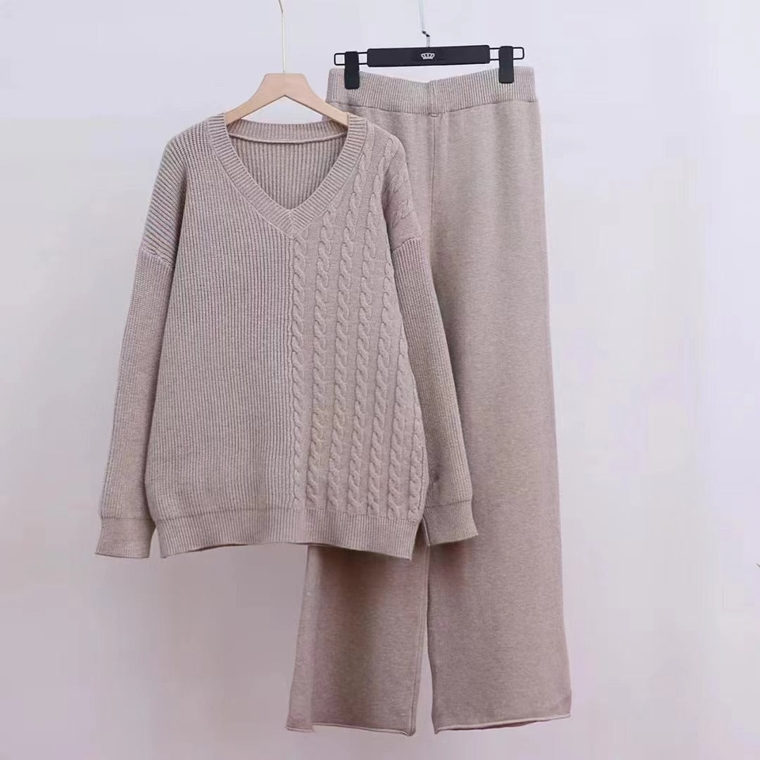 Femme Cozy V-hals Strik Loungewear Sæt Stilla