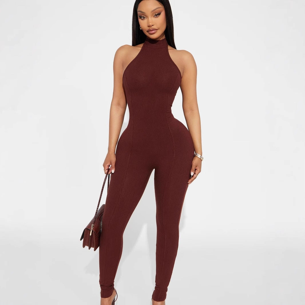 Dame Elegant Jumpsuit med højtstående design og fine ribdetaljer Stilla