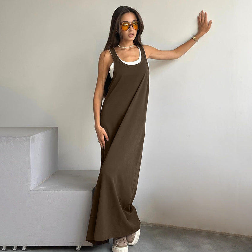 Dame afslappet maxikjole med dyb udskæring og praktisk stropdesign Stilla