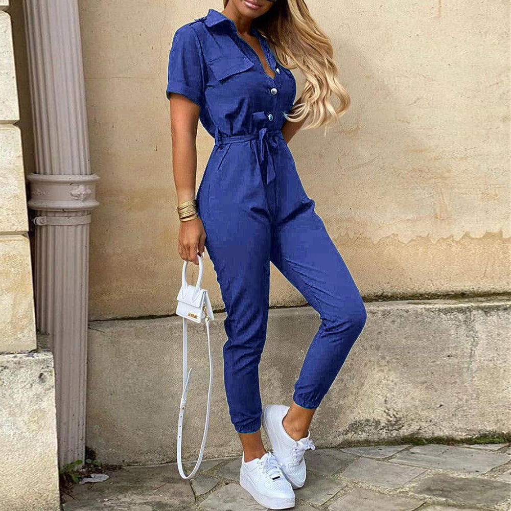 Dame Elegant Jumpsuit med knapdetaljer og taljerbar snit Stilla