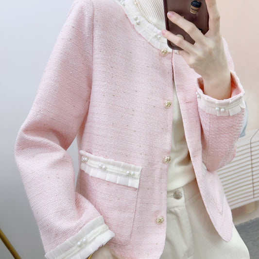 Dame elegant Bouclé-jakke med dekorative perlemorsknapper og struktureret design Stilla