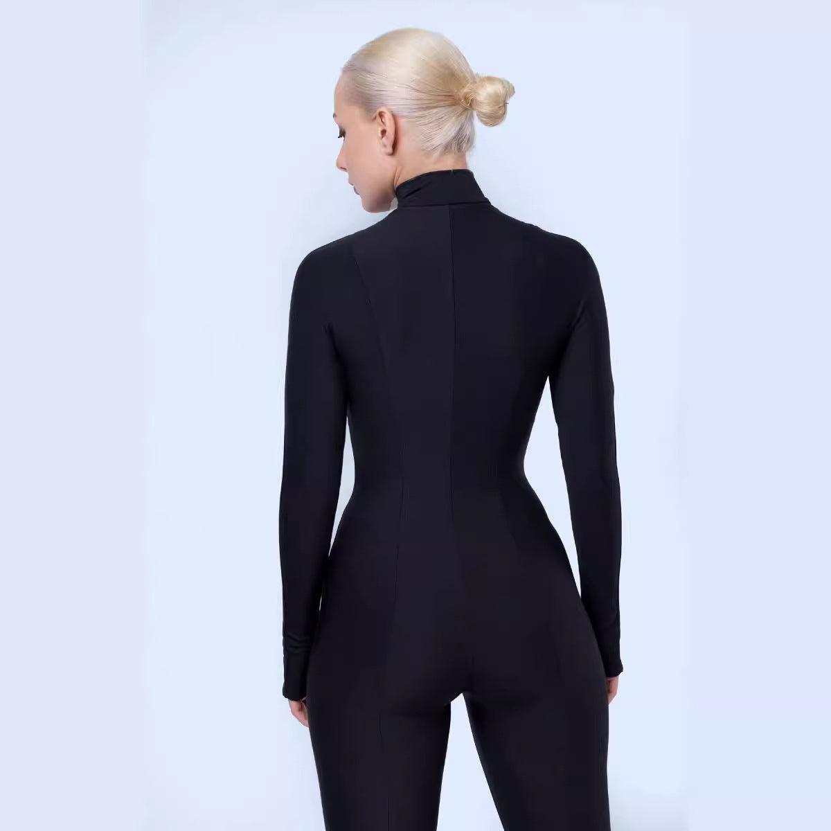 Dame sporty jumpsuit med høj krave og lynlås Stilla