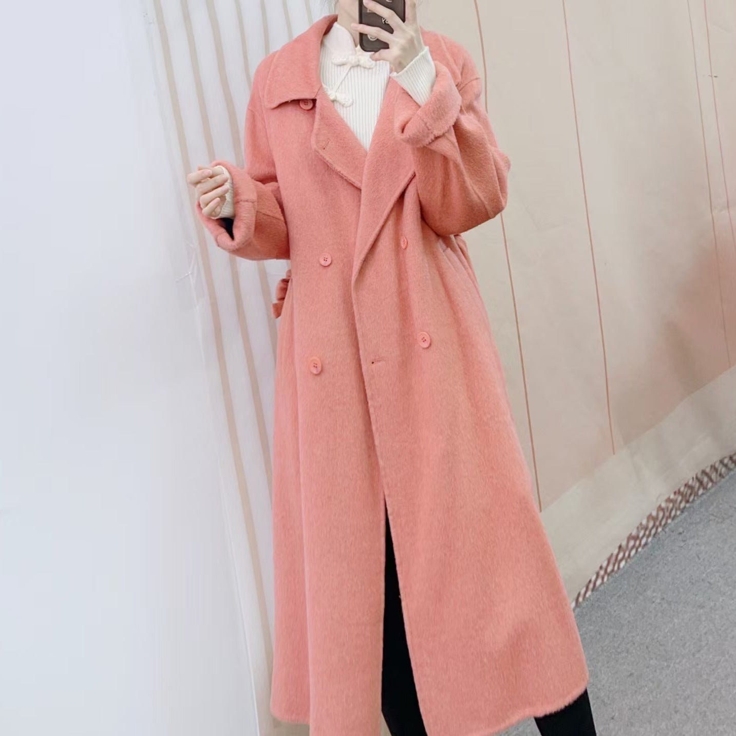 Dame dobbeltknappet frakke med aftagelig taljespænde og vintage charme Stilla