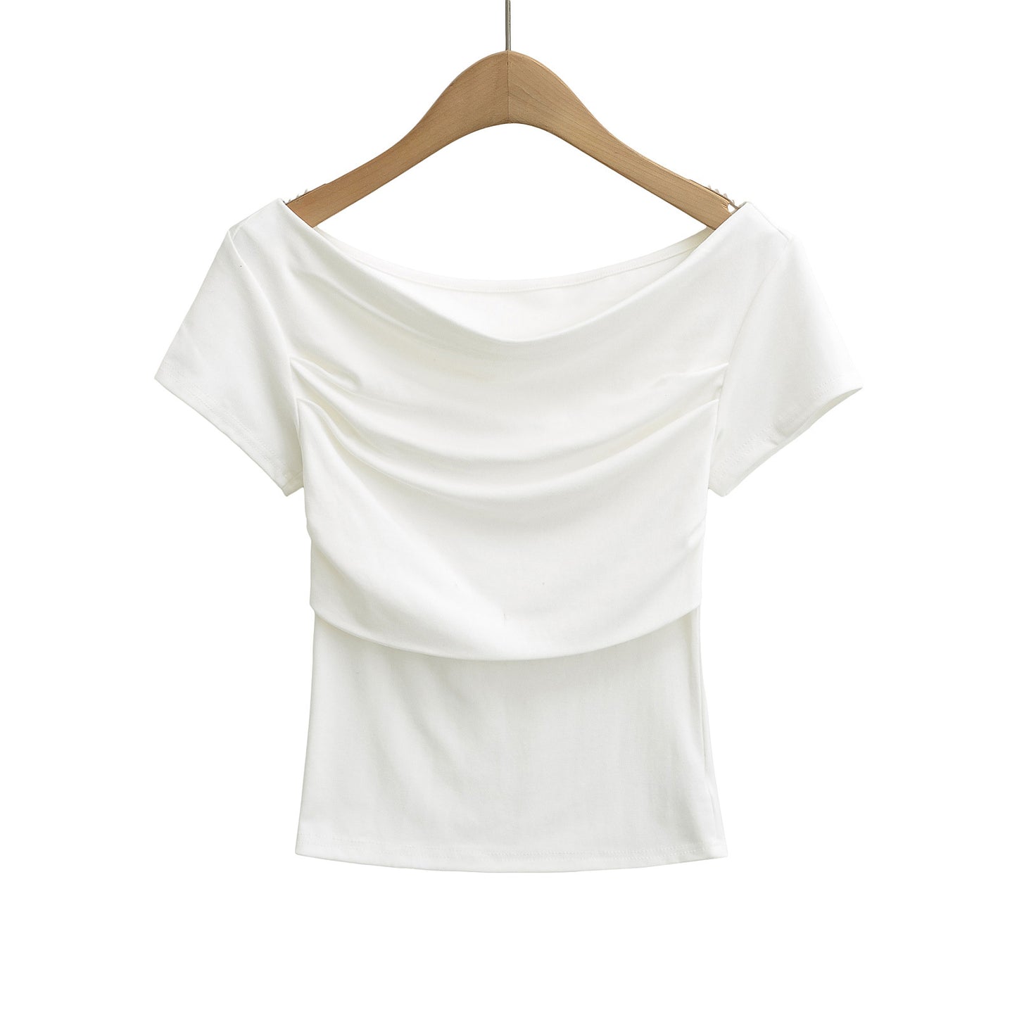 Dame afslappet crop-top med elegant off-shoulder-design og raffineret drapering Stilla