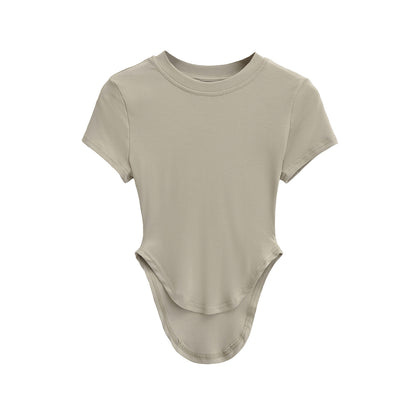 Dame figursyet kortærmet bodysuit med moderne schnitlinjer og raffinerede detaljer Stilla