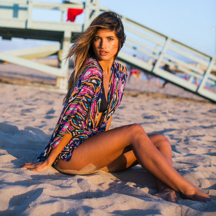 Dame afslappet stranddækkende med legende knapdesign og bred pasform Stilla