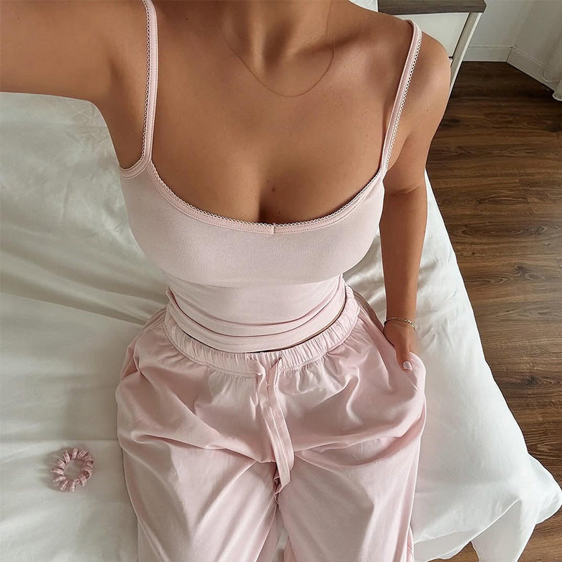 Damer Komfortabel og elegant Lounge- jumpsuit med smalle stropper og elastisk talje Stilla