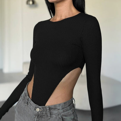 Dame langærmet bodysuit med kreativ cut-out-design og figursmigrende pasform Stilla
