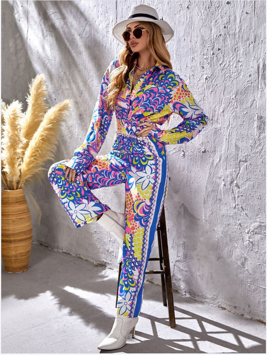 Dame jumpsuit med farvet mønster og elegant pasform Stilla