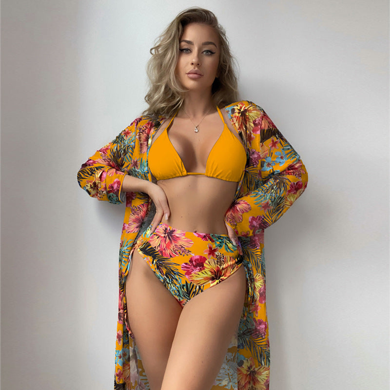 Dame bikini sæt med blomster kimono og højtaljede shorts Stilla