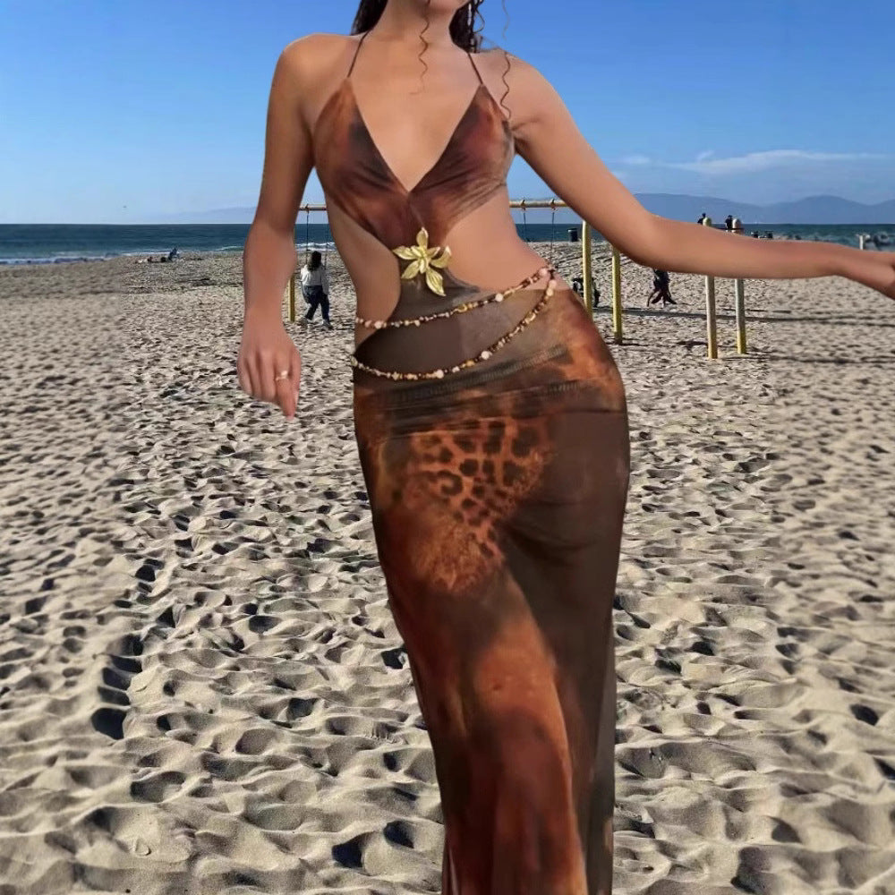 Dame Cut-Out Strandkjole med elegante lukninger og detaljeret perle-applikation Stilla