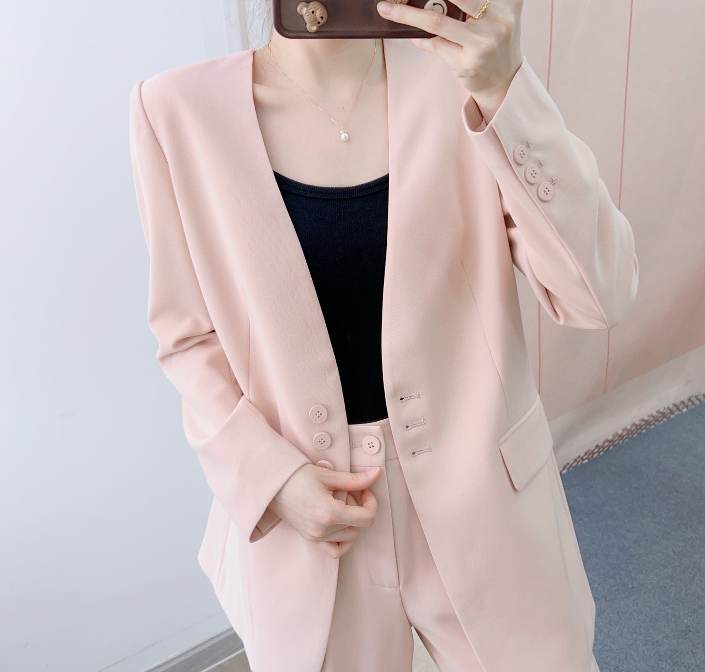 Dame elegant blazer med moderne knapdetaljer og struktureret tekstur Stilla