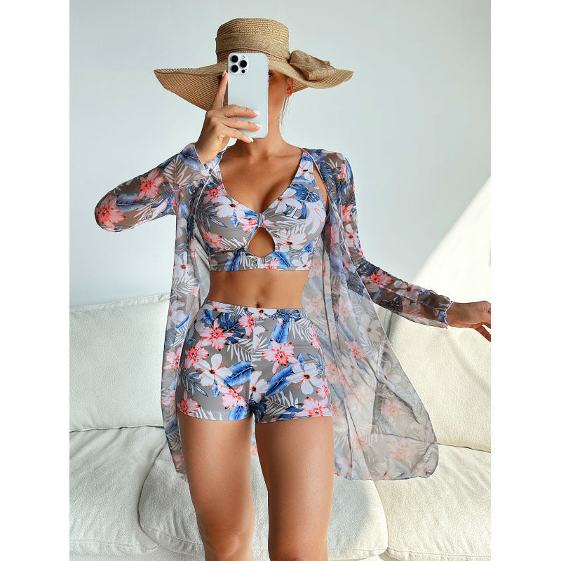 Dame Bikinisæt med gennemsigtig Kimono og blomstret design Stilla