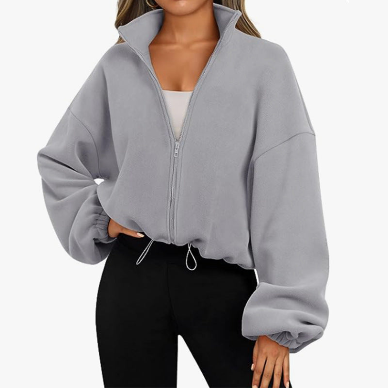 Dame afslappet jakke med høj krave og lynlås Stilla