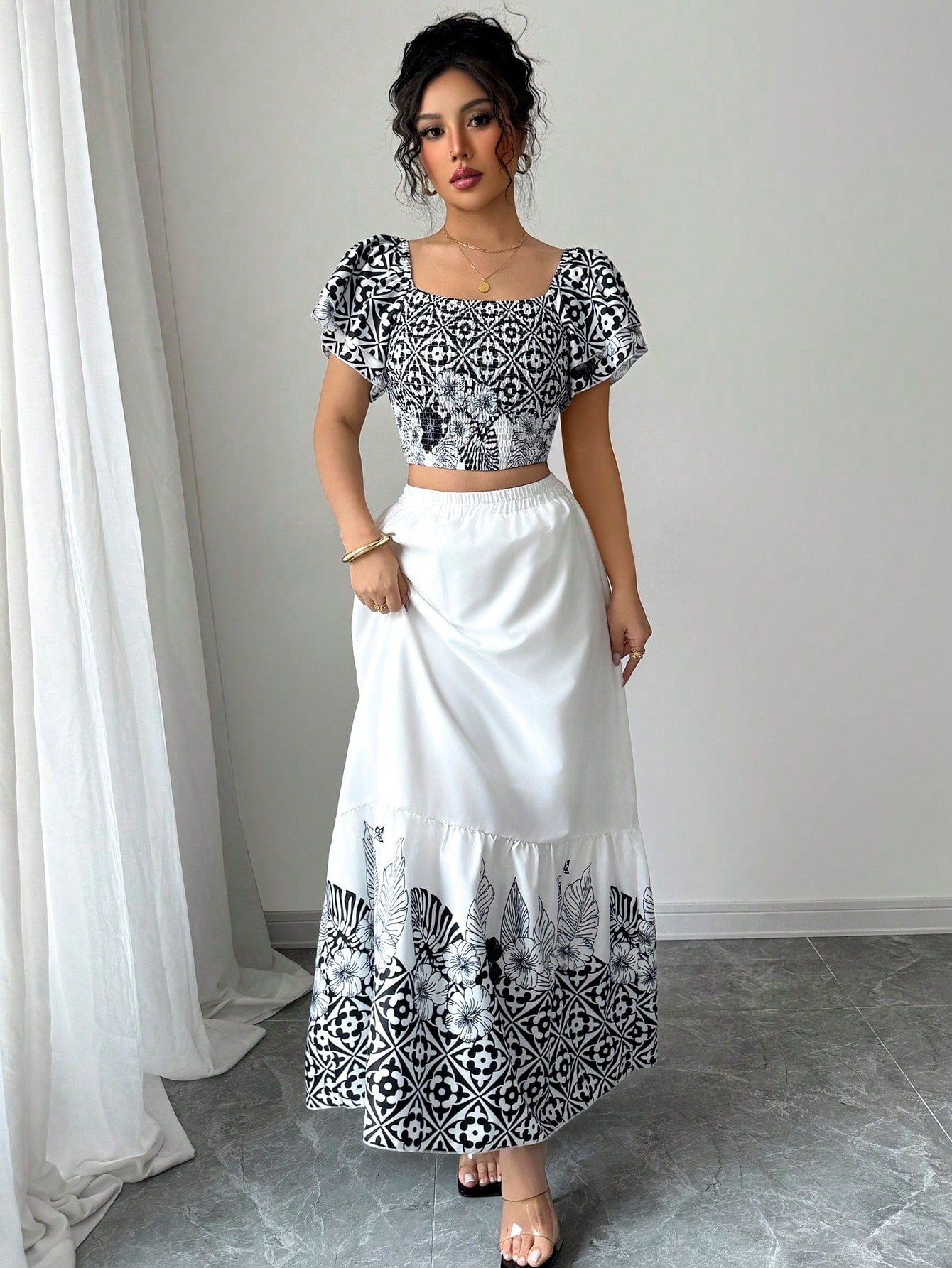 Dame afslappet crop top og maxi nederdel i sæt med blomsterdesign Stilla