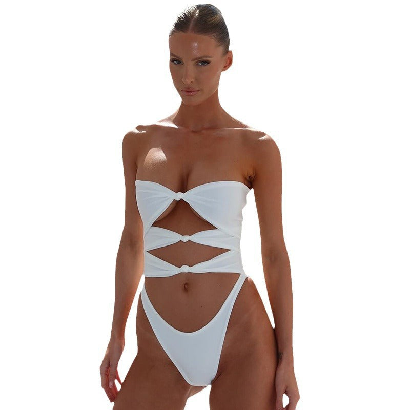 Dame Cut-Out Badedragt med stilfuld indpakningsdesign og elegante knudepunkter Stilla