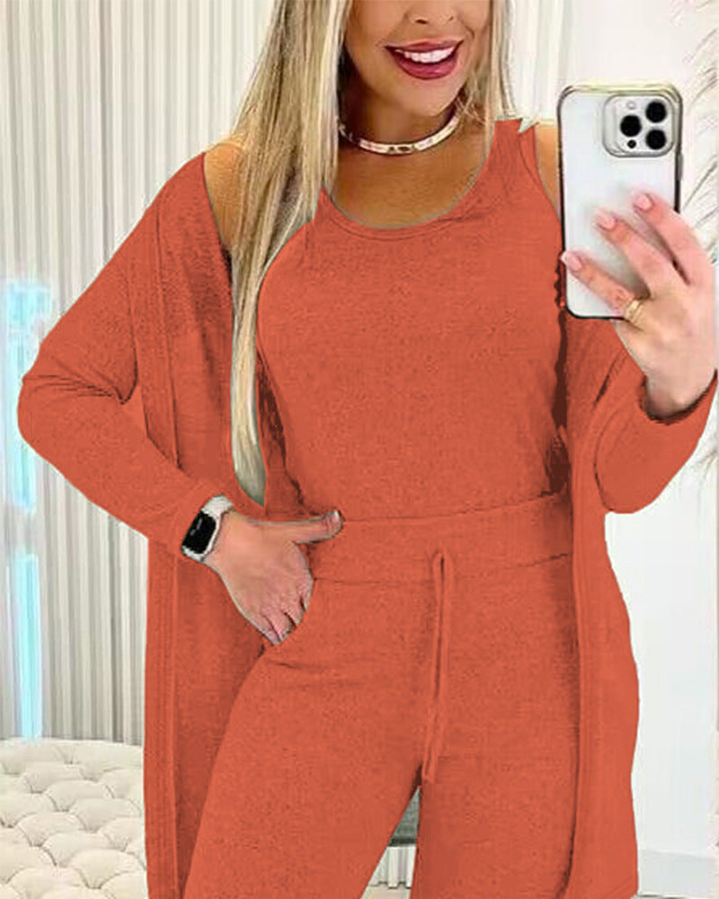 Dame afslappet og stilfuldt lounge-sæt med bredt top og slank bukse Stilla