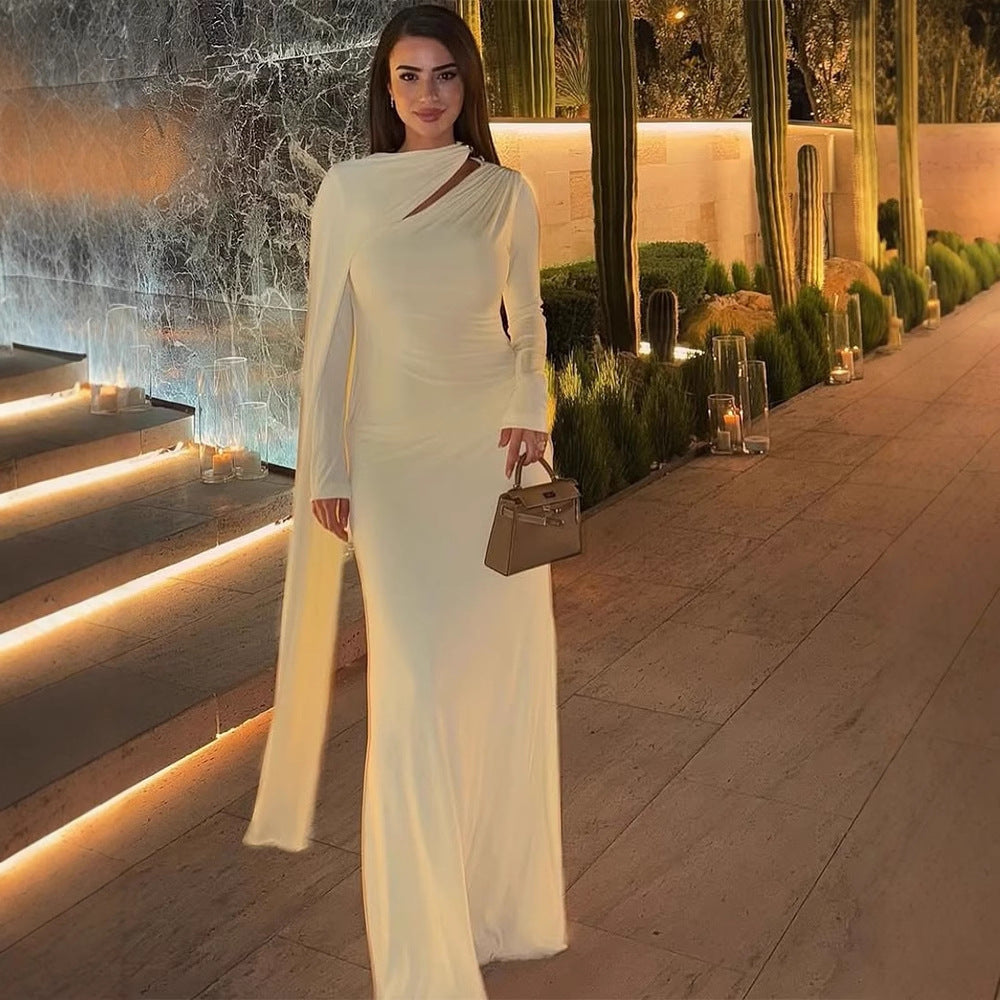 Dame elegant aftenkjole med asymmetrisk kappe Stilla