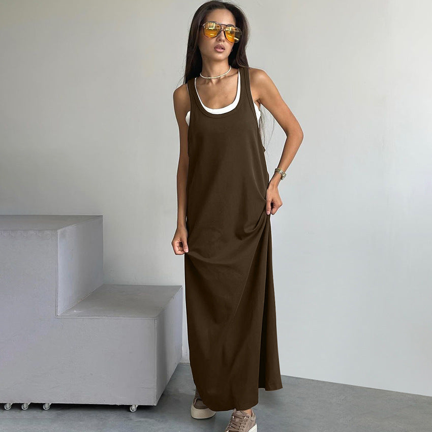 Dame afslappet maxikjole med dyb udskæring og praktisk stropdesign Stilla