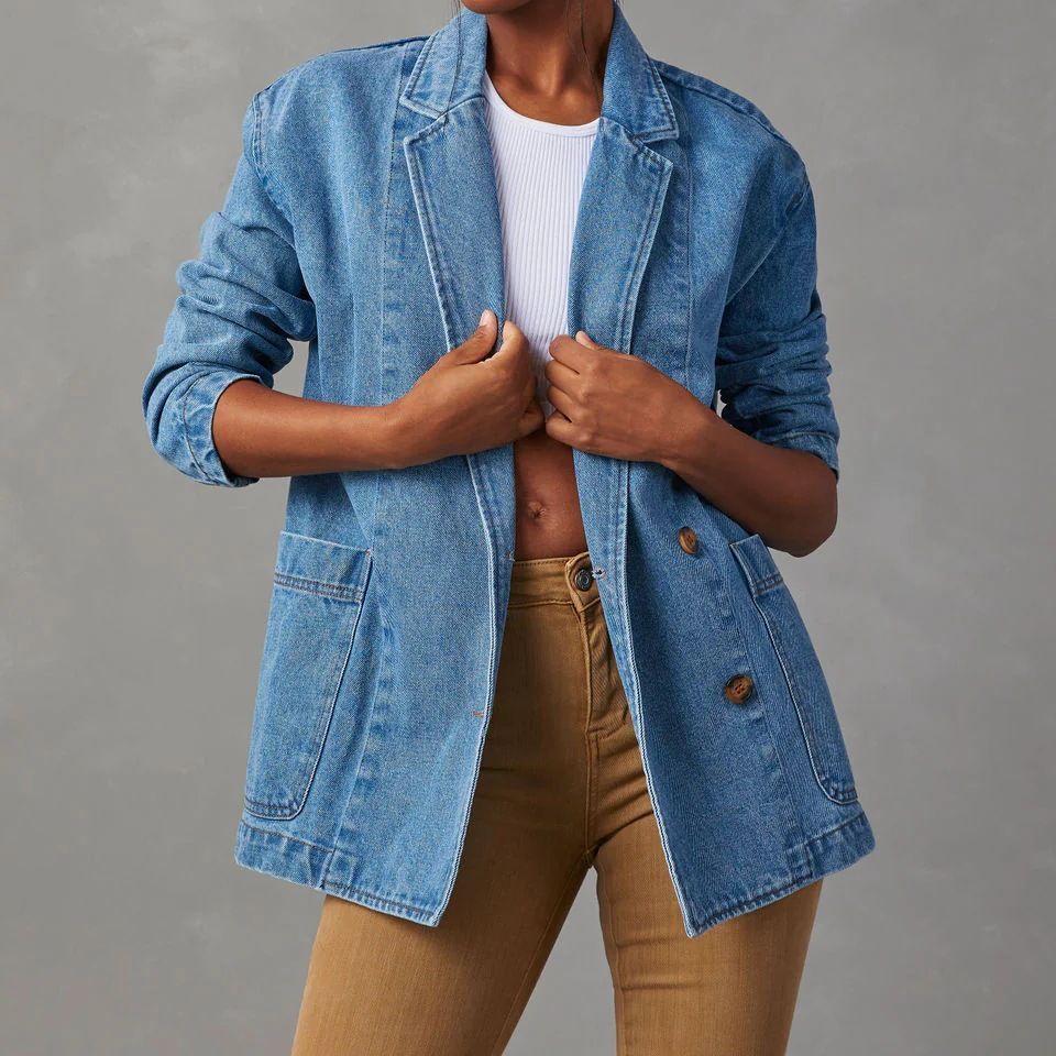 Dame Denim Blazer i moderne oversized-snit med praktiske lommer Stilla