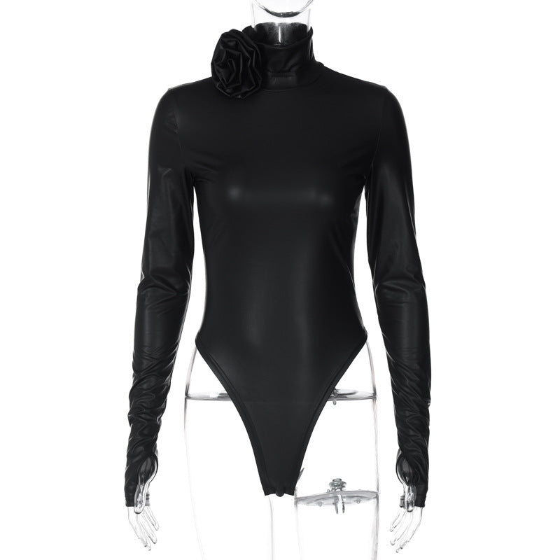 Dame Elegant Langærmet Bodysuit med voluminøst Krave og floral Accent Stilla